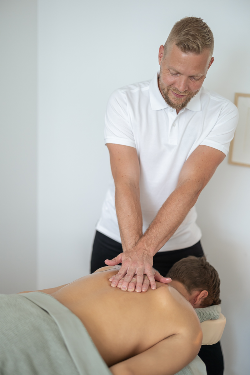 Massage Södermalm - hos Hälsoresurs kvalitetssäkrade massörer kan du känna dig trygg.