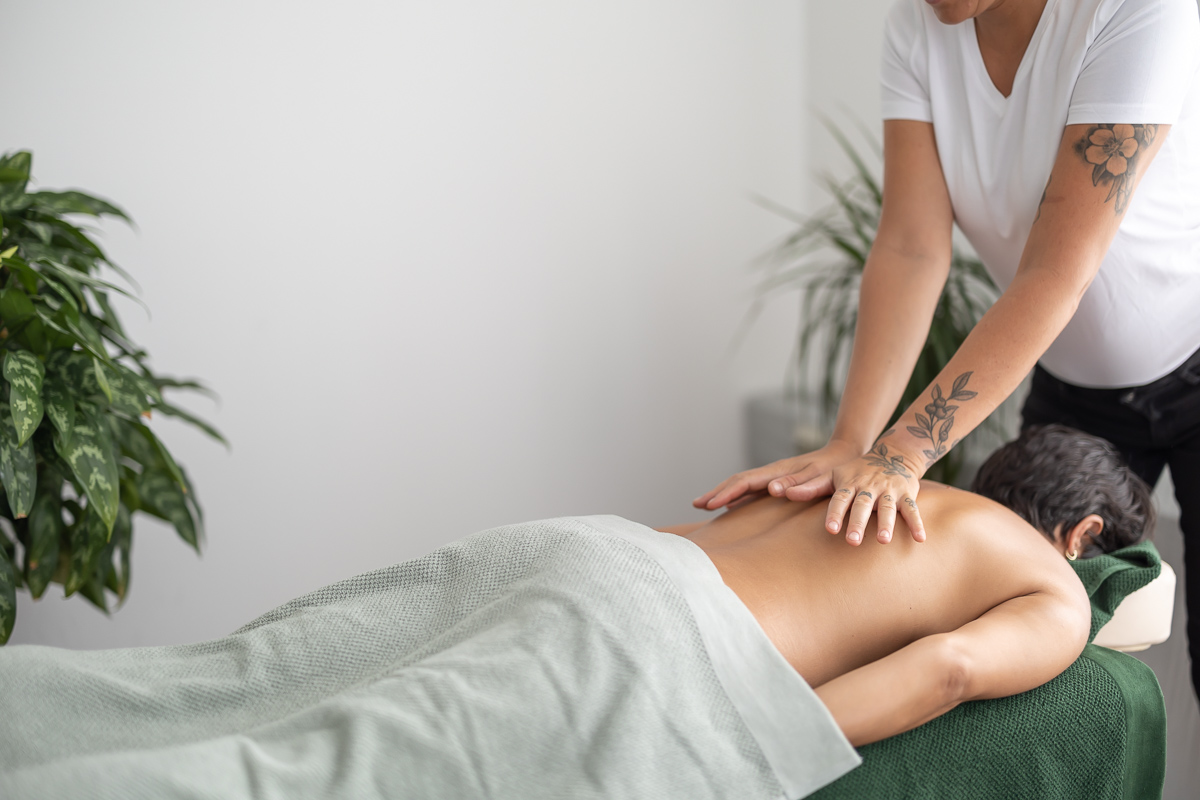Massage Sundbyberg - tryggt och kvalitetssäkrat med Hälsoresurs.