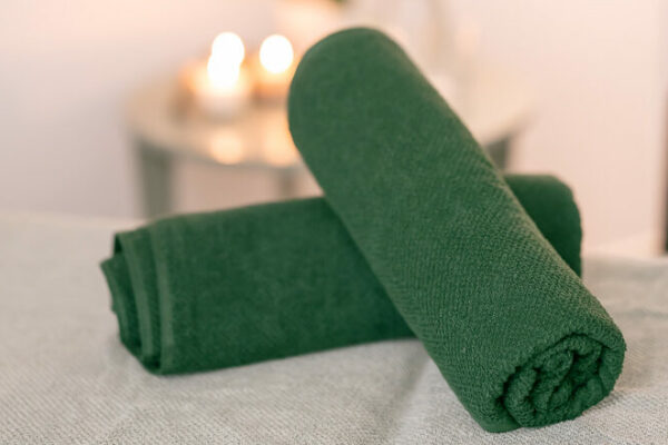 Massage barn - så masserar du barn - från spädbarn till skolålder.