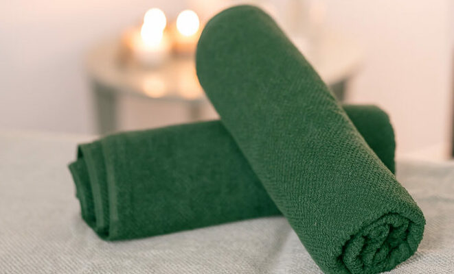 Massage barn - så masserar du barn - från spädbarn till skolålder.